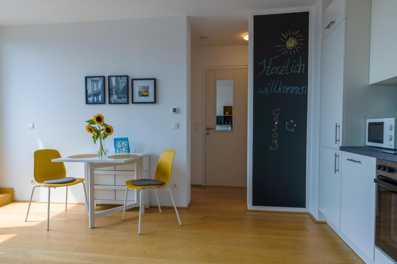Maureen Lovely 2 Bedroom Unit With Community Pool Bécs Kültér fotó